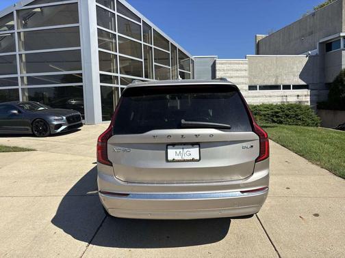 2026 Volvo XC90 B6 Plus 7-Seater