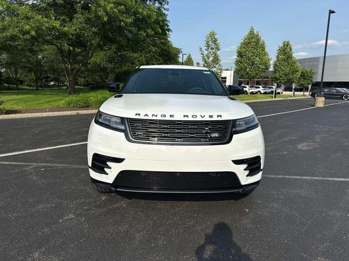 2026 Land Rover Range Rover Velar P250 SE R-Dynamic
