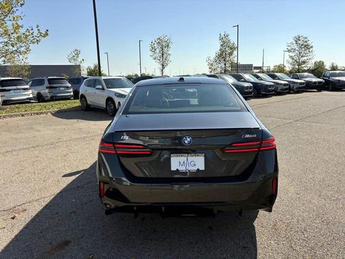 2025 BMW i5 M60