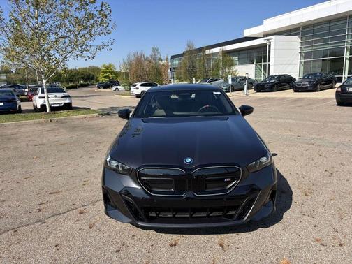 2025 BMW i5 M60