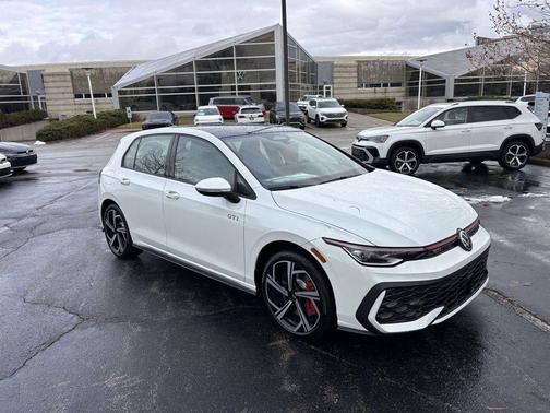 2026 Volkswagen Golf GTI 2.0T SE DSG