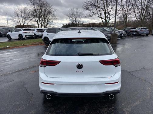 2026 Volkswagen Golf GTI 2.0T SE DSG