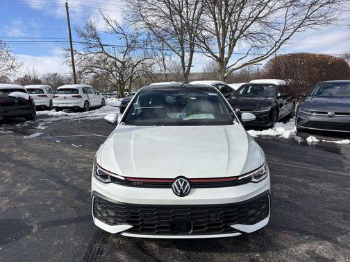 2026 Volkswagen Golf GTI 2.0T SE DSG