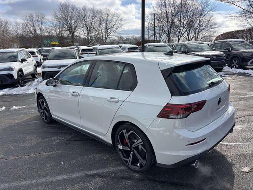 2026 Volkswagen Golf GTI 2.0T SE DSG