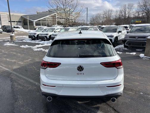 2026 Volkswagen Golf GTI 2.0T SE DSG