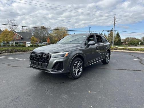 2026 Audi Q7 45 Premium