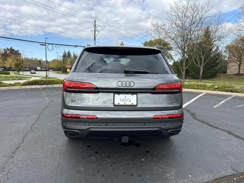 2026 Audi Q7 45 Premium