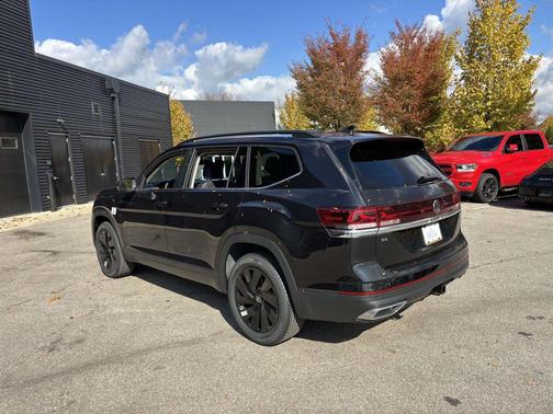 2026 Volkswagen Atlas 2.0T SE w/Technology 4MOTION