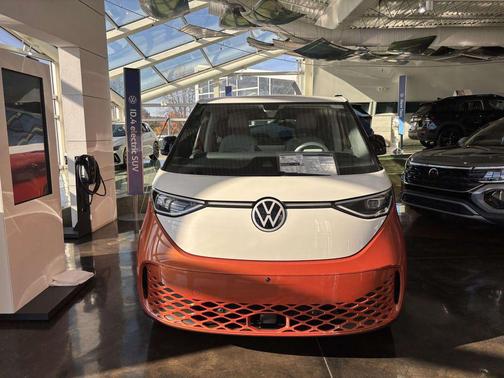 2025 Volkswagen ID. Buzz Pro S Plus with 4MOTION