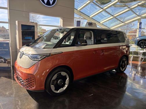 2025 Volkswagen ID. Buzz Pro S Plus with 4MOTION