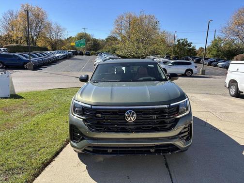 2026 Volkswagen Atlas Cross Sport 2.0T SEL