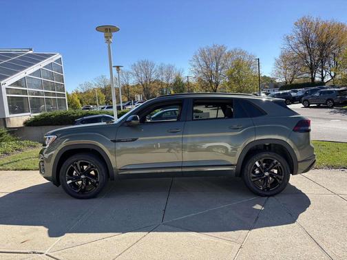 2026 Volkswagen Atlas Cross Sport 2.0T SEL