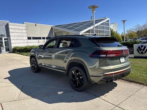 2026 Volkswagen Atlas Cross Sport 2.0T SEL