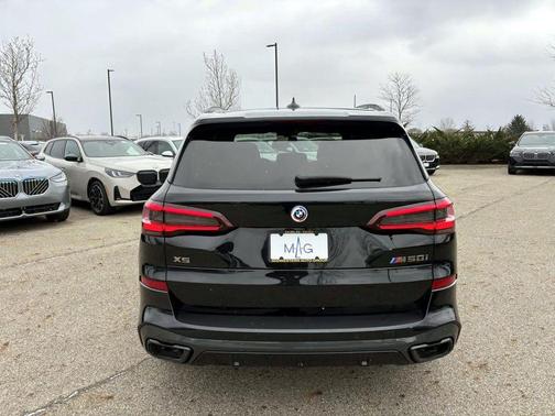 2023 BMW X5 M50i