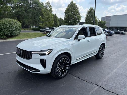 2026 Volvo XC90 Plug-In Hybrid T8 Plus 7-Seater