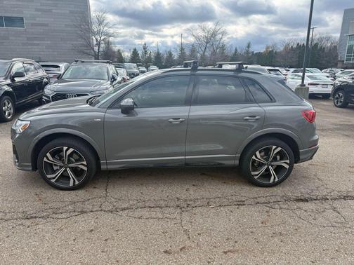 2024 Audi Q3 45 S line Premium Plus