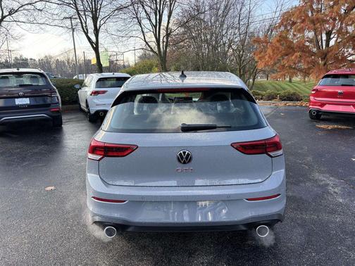 2026 Volkswagen Golf GTI 2.0T SE DSG