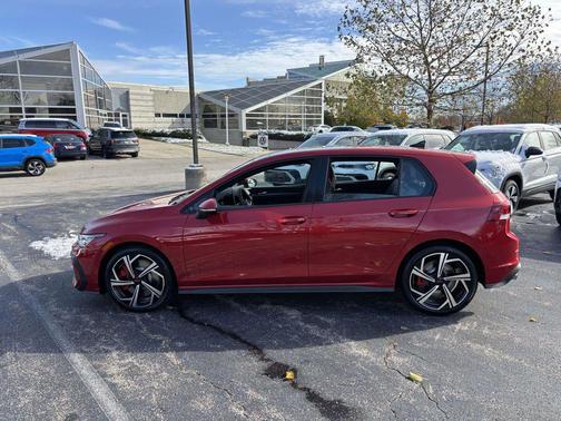 2026 Volkswagen Golf GTI 2.0T SE DSG