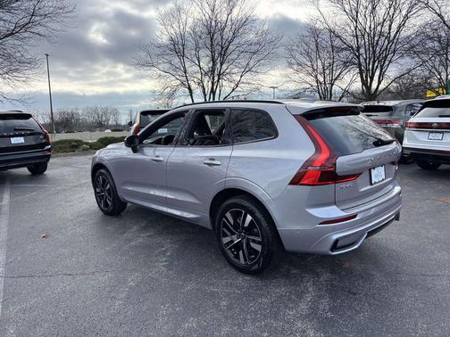 2026 Volvo XC60 B5 Plus