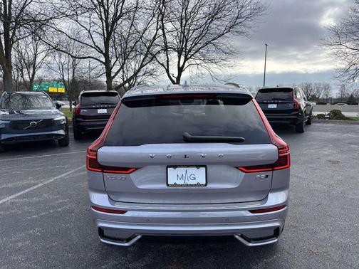 2026 Volvo XC60 B5 Plus