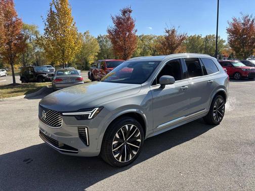 2026 Volvo XC90 B6 Plus 7-Seater