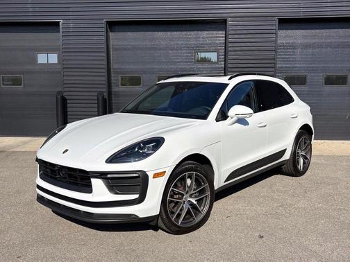 2025 Porsche Macan T