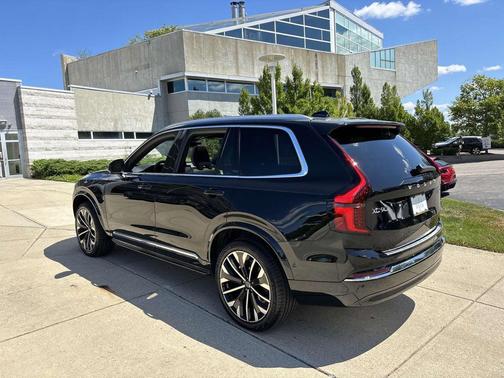 2026 Volvo XC90 B6 Plus 6-Seater