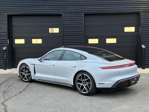 2025 Porsche Taycan 4