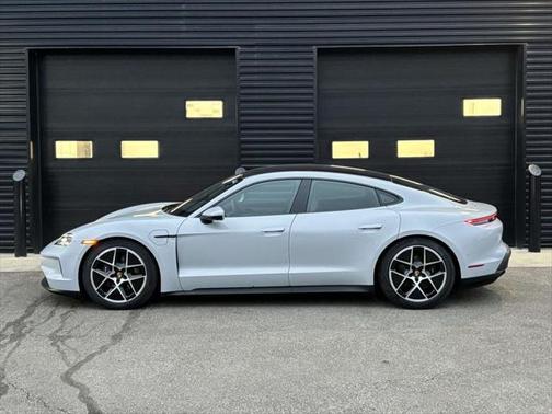 2025 Porsche Taycan 4