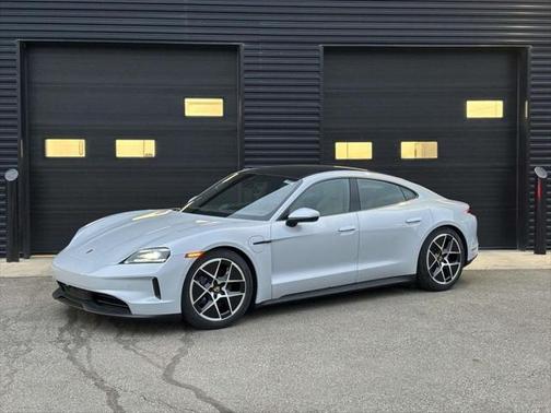 2025 Porsche Taycan 4