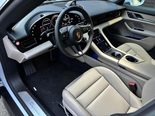 2025 Porsche Taycan 4