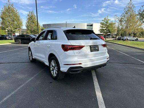 2025 Audi Q3 Premium 45 TFSI S line quattro Tiptronic