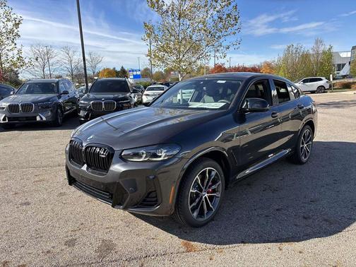 2025 BMW X4 M40i