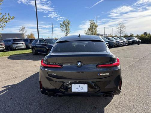 2025 BMW X4 M40i