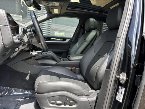 2024 Porsche Cayenne