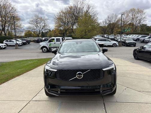 2026 Volvo XC90 B6 Ultra Dark Theme 7-Seater