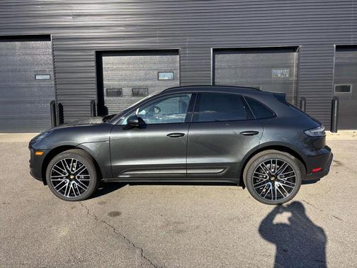 2026 Porsche Macan 