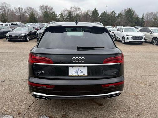 2024 Audi Q5 45 S line Premium Plus