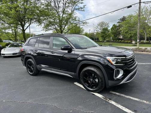 2025 Volkswagen Atlas 2.0T Peak Edition