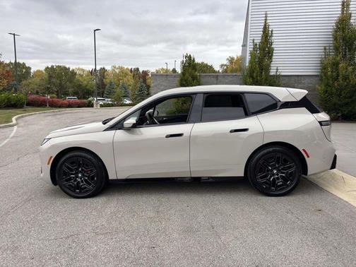 2026 BMW iX xDrive45