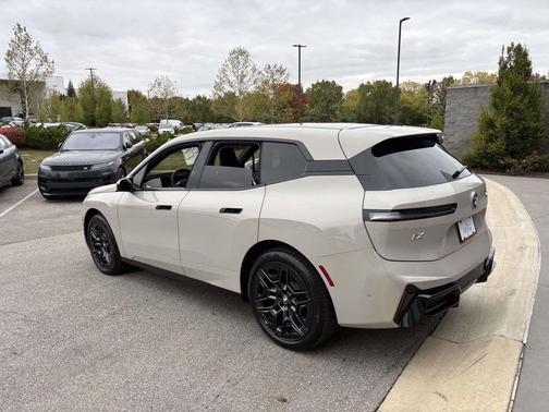 2026 BMW iX xDrive45