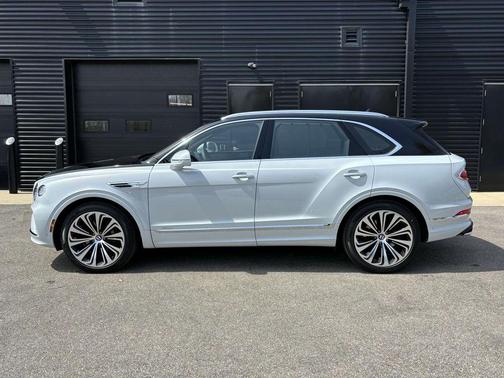 2025 Bentley Bentayga Azure