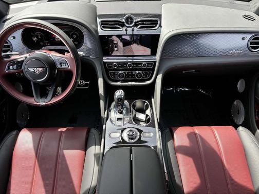 2025 Bentley Bentayga Azure