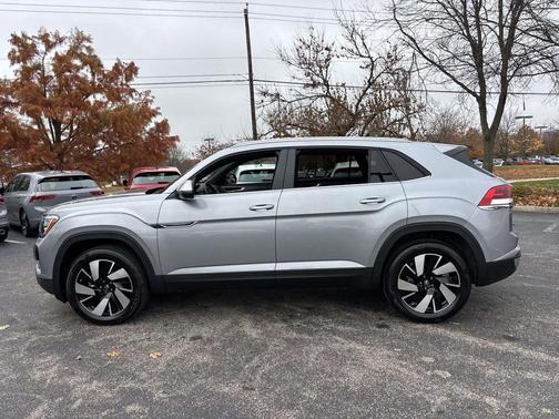2026 Volkswagen Atlas Cross Sport 2.0T SE w/Technology 4MOTION