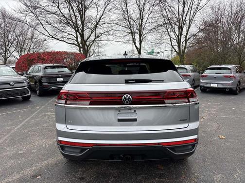 2026 Volkswagen Atlas Cross Sport 2.0T SE w/Technology 4MOTION