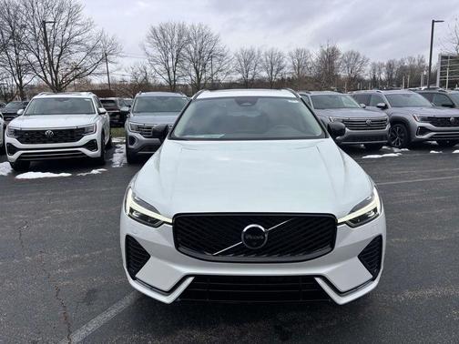 2026 Volvo XC60 B5 Plus