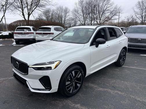 2026 Volvo XC60 B5 Plus