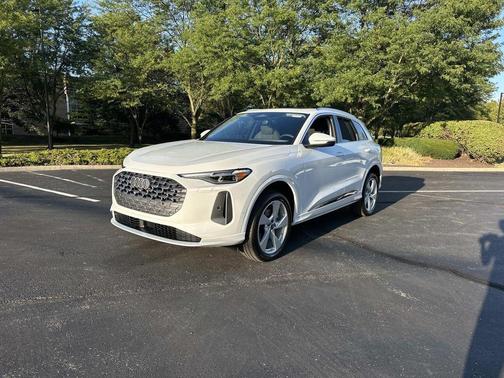 2025 Audi Q5 Premium Plus