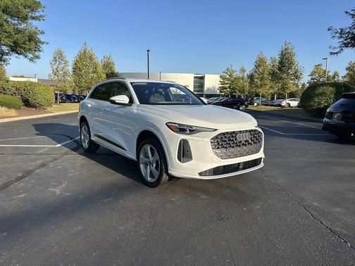 2025 Audi Q5 Premium Plus