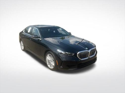 2025 BMW 530 i xDrive